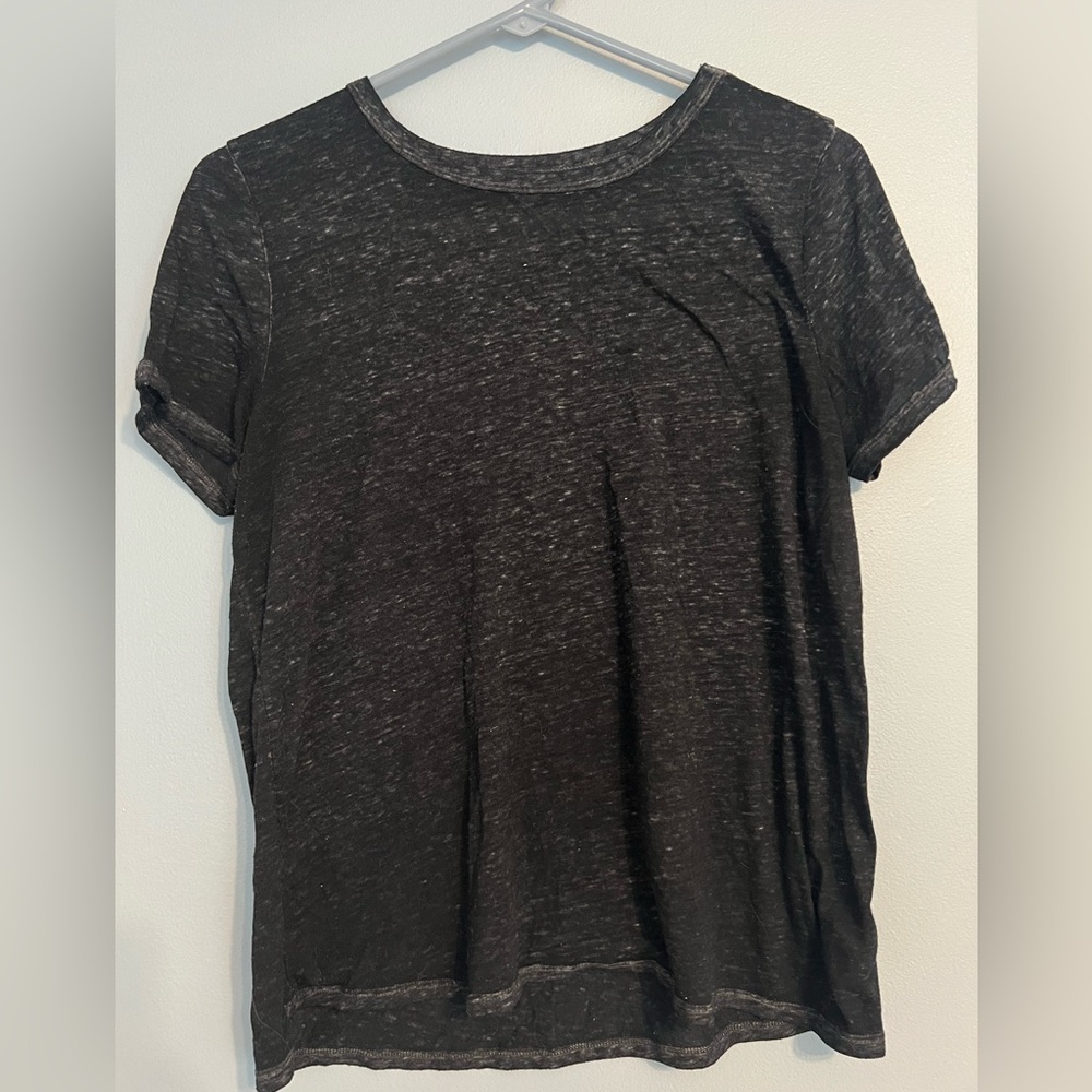 Black American Eagle Outfitters T-Shirt- Size Medium